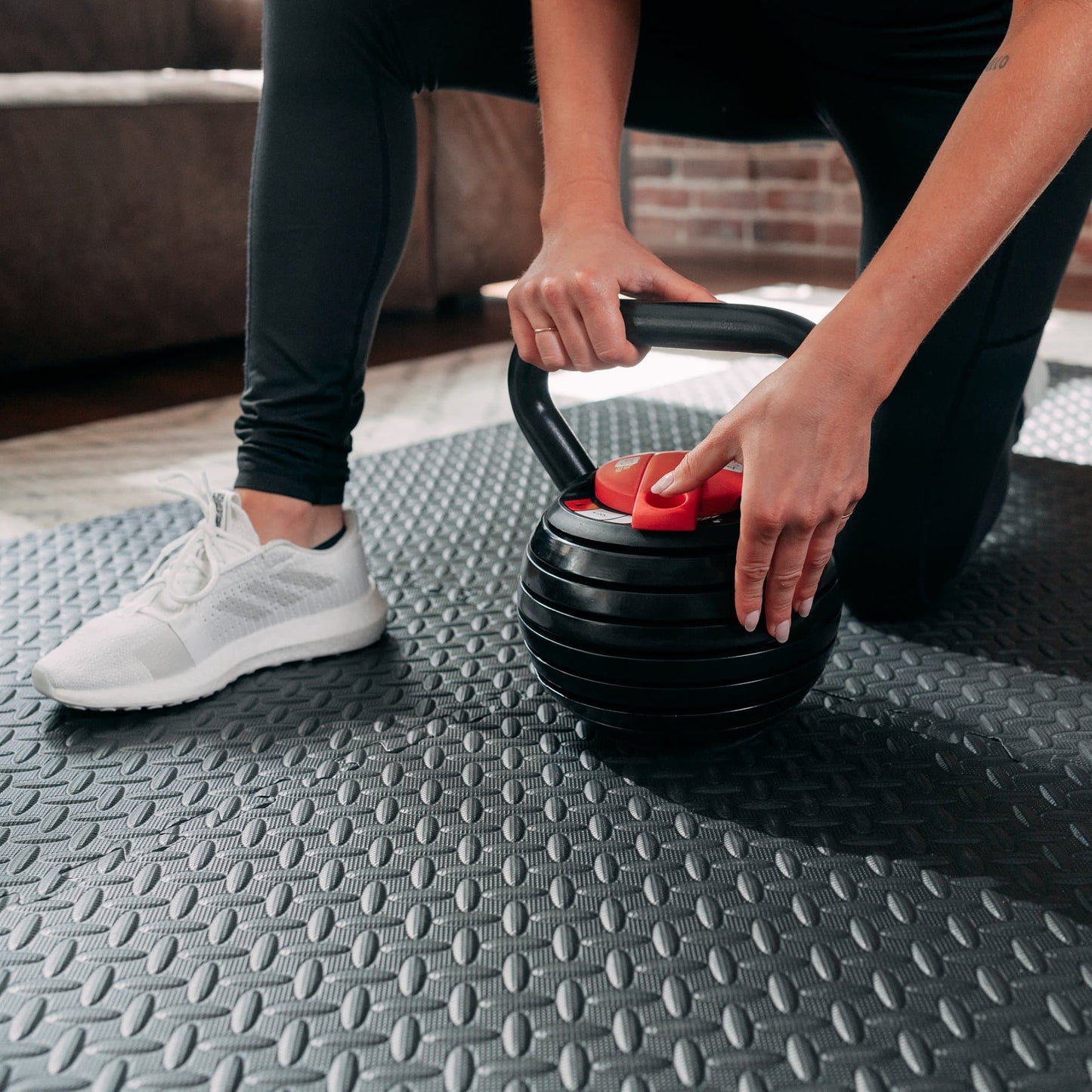 Adjustable Kettlebell (10 - 40 lbs)